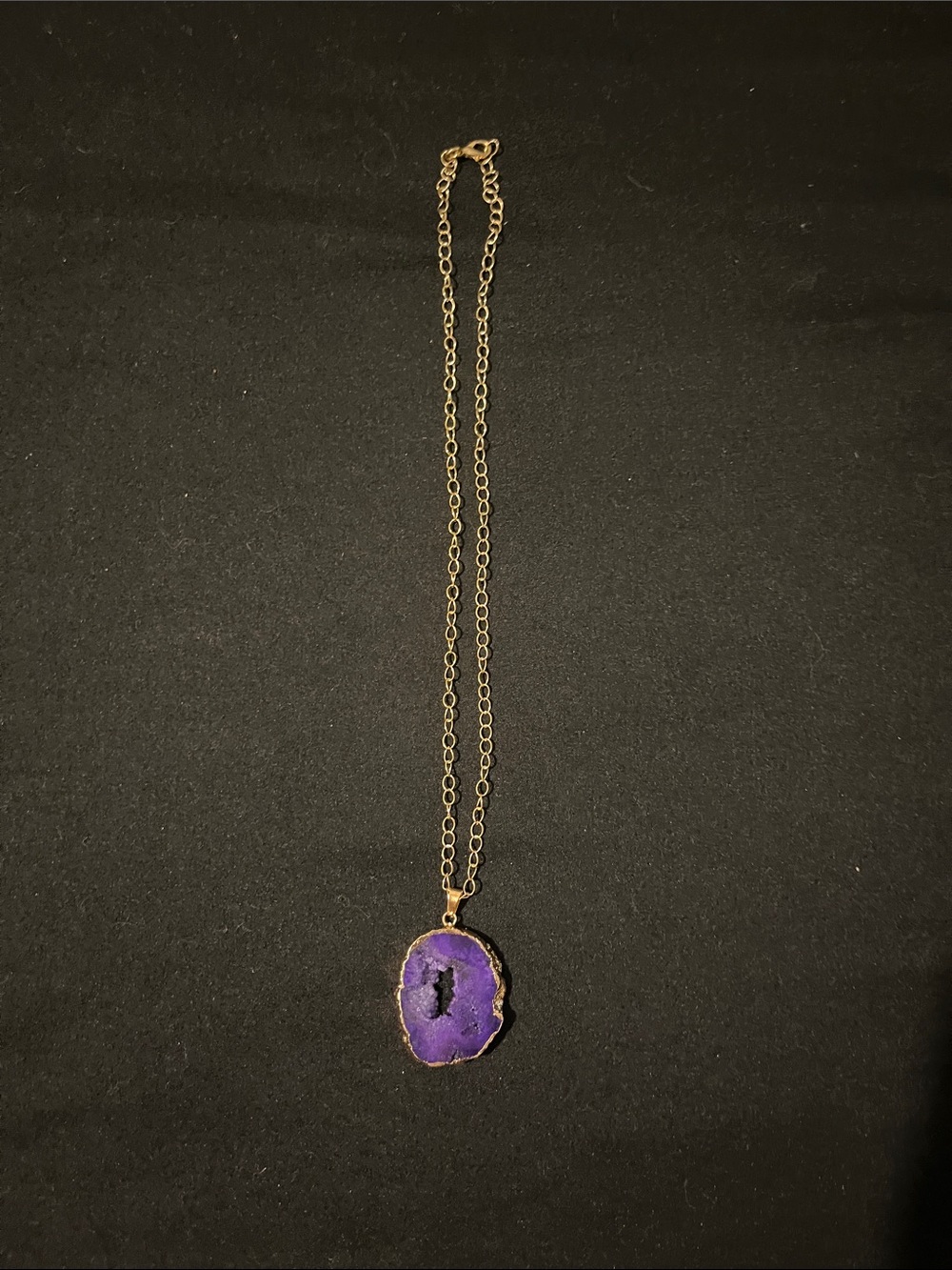 Gold-Tone Chain Necklace with Purple Geode Pendant